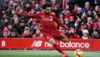 بين محمد صلاح وبيكهام.. الجمهور الإنجليزي يختار الأفضل في ذروته