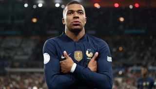 كيليان مبابي لاعب منتخب فرنسا