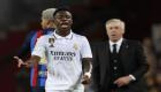 "الأفضل على الإطلاق".. رسالة مفاجئة من فينيسيوس بشأن عدوه اللدود