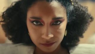 لقطة من فيلم "الملكة كليوباترا" على نتفليكس