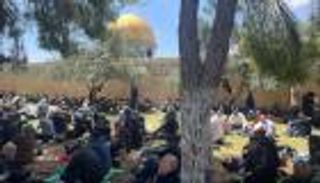 ربع مليون يؤدون صلاة الجمعة بالمسجد الأقصى.. "ليس من بينهم سكان غزة"