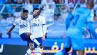 رقم تاريخي واشتباك بالأيدي.. ماذا حدث في مباراة الباطن والهلال؟