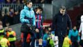 بعد 10 سنوات.. برشلونة يقرر الاستغناء عن "الجندي المجهول"