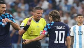 الحكم دانييلي أورساتو