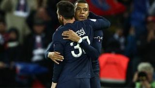 كيليان مبابي وليونيل ميسي