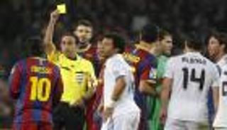 أزمة برشلونة ونيغيريرا.. رد حاسم بشأن رشاوى حكام الدوري الإسباني