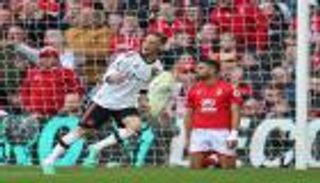 أنتوني يكسر صيامه في رمضان.. 4 مشاهد من فوز مانشستر يونايتد ضد نوتينغهام