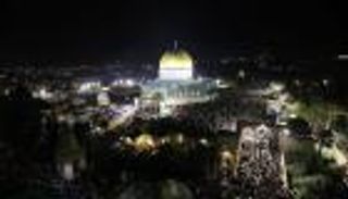 رغم القيود الإسرائيلية.. زحف غير مسبوق للأقصى لإحياء ليلة القدر (صور)