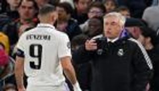 ما حقيقة خلافات كريم بنزيما وأنشيلوتي في ريال مدريد؟