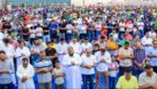 ما حكم صلاة عيد الفطر داخل المساجد؟