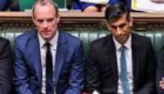 نكسة جديدة لرئيس وزراء بريطانيا