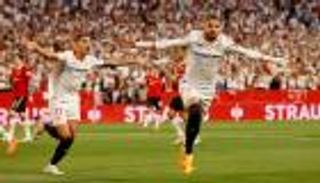 من توهج النصيري لعنف مساعد مورينيو.. 5 مشاهد مثيرة في ليلة الدوري الأوروبي