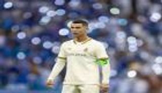 أرسنال ضد ساوثهامبتون.. ماذا يفعل رونالدو في ملعب الإمارات؟ (فيديو)