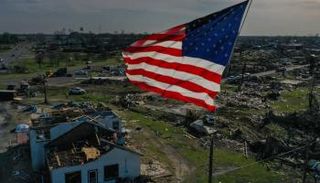 آثار الأعاصير المدمرة في أمريكا