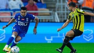 القنوات الناقلة لمباراة الهلال والاتحاد