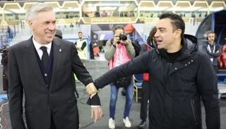 تشافي مدرب برشلونة وأنشيلوتي مدرب ريال مدريد