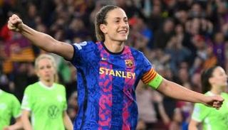 أليكسيا بوتياس نجمة برشلونة أفضل لاعبة في العالم