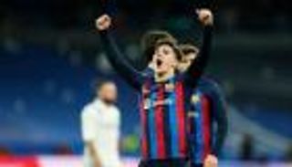 ضمت لاعبا عربيا.. نجم برشلونة يتصدر قائمة أفضل الواعدين في العالم