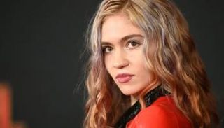 المغنية الكندية غرايمز