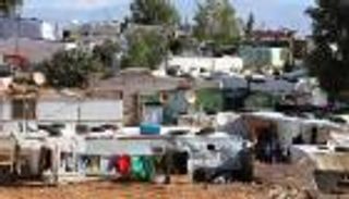 أزمة لبنان تضرب وتر اللاجئين السوريين.. دعوات بالترحيل مغلفة بالتحذيرات