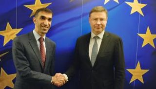 الدكتور ثاني بن أحمد الزيودي وفلاديس دومبروفسكيس مفوض الاتحاد الأوروبي للتجارة