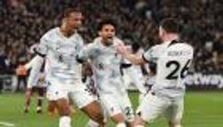 أهداف محمد صلاح تغيب.. ليفربول يخطف نقاط وست هام ويتمسك بحلم الأبطال