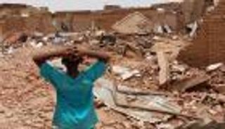 السودان يحبس الأنفاس.. شظايا القتال تمزق نوتات الهدنة