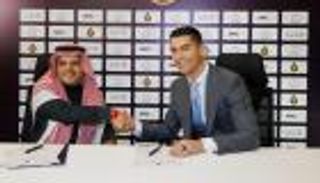 ما حقيقة إهانة كريستيانو رونالدو على يد رئيس النصر السعودي؟