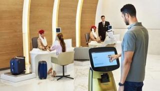 طيران الإمارات تفتتح مرفقا لإجراءات السفر بمركز دبي المالي العالمي