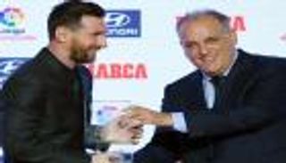 لماذا أصبحت عودة ميسي إلى برشلونة معقدة؟.. السر في المترو