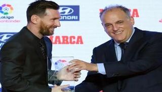 خافيير تيباس وليونيل ميسي