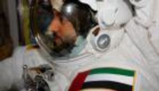 طموح زايد.. سلطان النيادي: ساعات قليلة ونسطر للعرب تاريخا جديدا