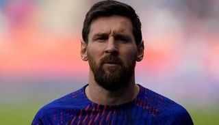 ليونيل ميسي بقميص باريس سان جيرمان