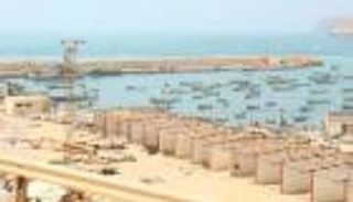 حادث أم هجوم.. قصة "يخت" أثار أزمة قبالة ميناء نشطون باليمن