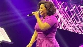 شيرين عبدالوهاب أثناء الحفل