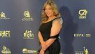 ليلى علوي.. إطلالة ساحرة في قلب هوليوود (صور)