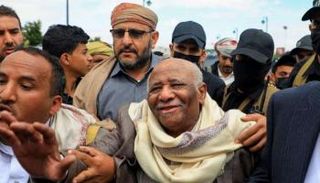 اللواء الركن فيصل رجب بعد إطلاق مليشيات الحوثية سراحه