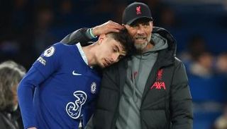 كلوب مع مواطنه كاي هافيرتز نجم تشيلسي