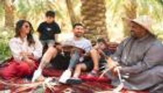 سفير السياحة.. عائلة ميسي تخطف الأنظار في السعودية (صور)