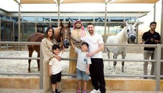 ميسي رفقة عائلته