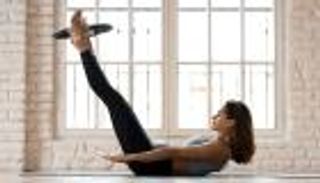 ما هي تمارين بيلاتس وأهم فوائدها؟ وكيفية تأديتها في المنزل؟