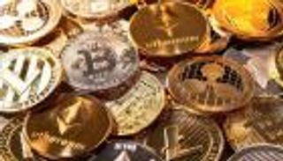 أسعار العملات الرقمية.. دوغكوين الناجية الوحيدة من مقصلة "الكريبتو"