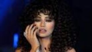 شقيق ممثلة عراقية يتبرأ منها.. والنجمة: "أعلم ما يتعرض له"