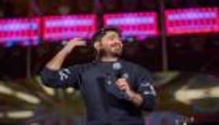 موعد حفل تامر حسني لمباراة السوبر المصري وتفاصيله والقنوات الناقلة