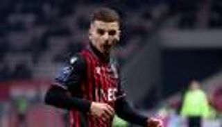 هدية للجزائر.. خطة فرنسية لحماية "محرز الجديد" في نيس