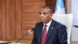 الصومال يرمم البيت الحكومي ويحاصر الانتقادات بسد الشواغر