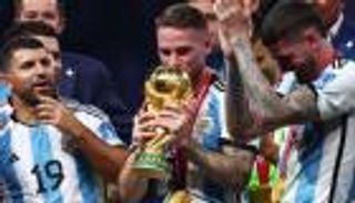 بطل العالم.. ليفربول يحسم صفقته الأولى في الميركاتو الصيفي