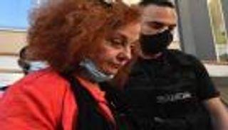 القاضية عون خارج الخدمة بلبنان.. ثمن طرق "عش الدبابير"