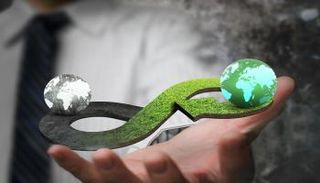 الإمارات تقود طفرة