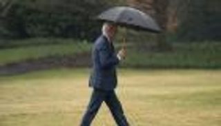 حفل تتويج تشارلز.. سر غياب بايدن